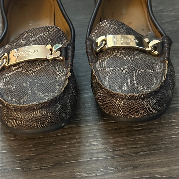 Coach Women's Patterned Brown Loafers with Gold Accent size 7.5 - Picture 4 of 6